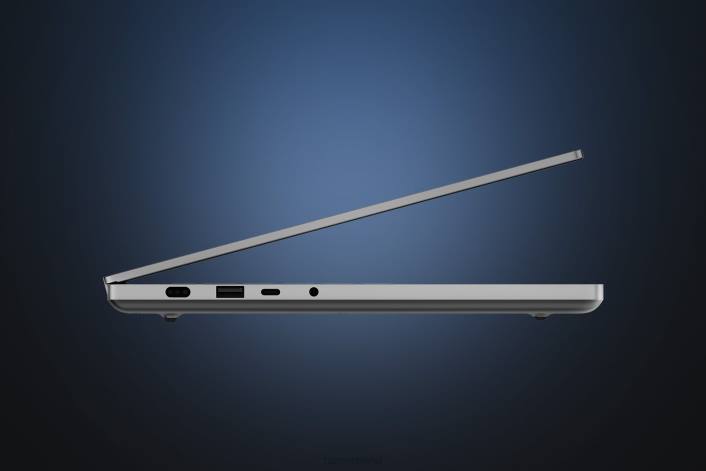 IE Razer Customize your Blade 14 One Color DDDP2 Laptop