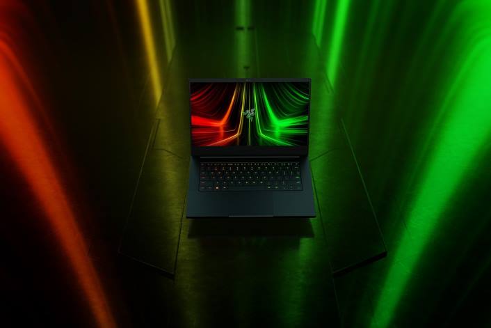 IE Razer Customize your Blade 14 One Color DDDP5 Laptop