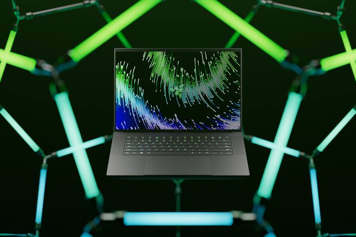 IE Razer Customize your Blade 16 One Color DDDP7 Laptop