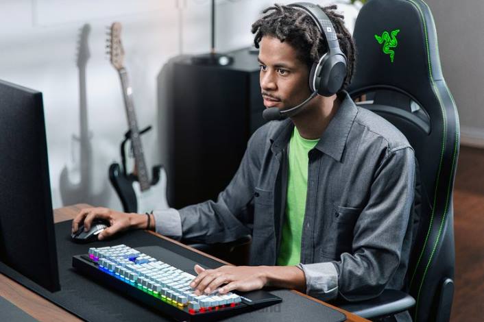 IE Razer Barracuda - Roblox Edition One Color DDDP93 Gaming Audio