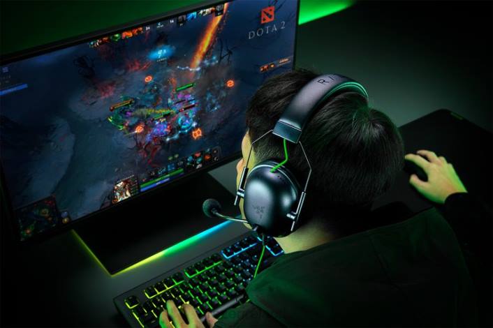 IE Razer BlackShark V2 USB Black DDDP89 Gaming Audio