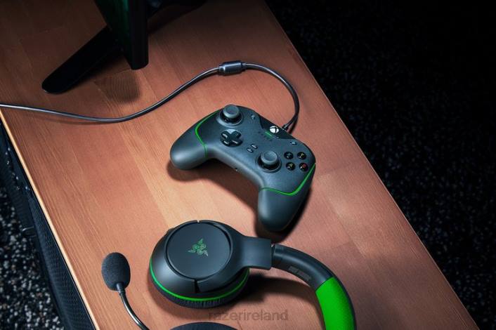 IE Razer Wolverine V2 Black DDDP162 Console
