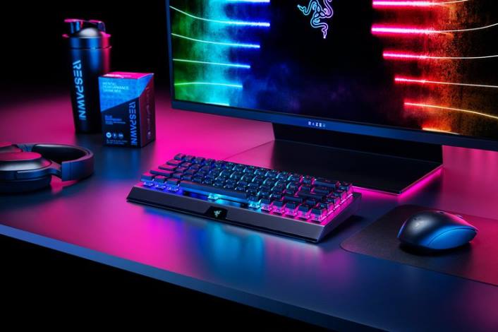 IE Razer BlackWidow V3 Mini HyperSpeed - Phantom Edition - Yellow Switch - US Black DDDP64 Keyboard