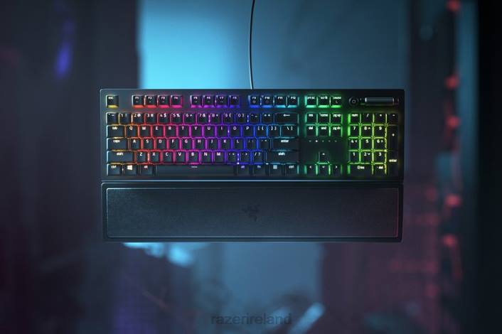 IE Razer BlackWidow V3 - Yellow Switch - US Black DDDP61 Keyboard